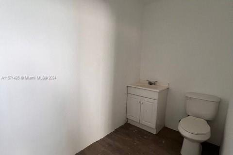 Commercial property in Miami, Florida № 1763337 - photo 10