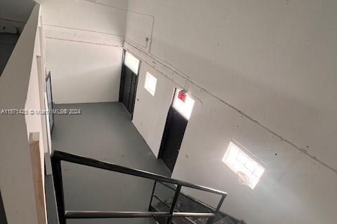 Commercial property in Miami, Florida № 1763337 - photo 8