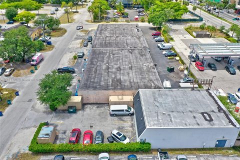 Commercial property in Miami, Florida № 1763337 - photo 6