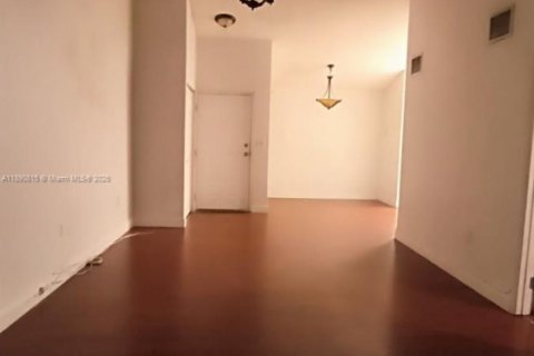 Condominio en alquiler en Oakland Park, Florida, 1 dormitorio, 73.02 m2 № 1944644 - foto 8