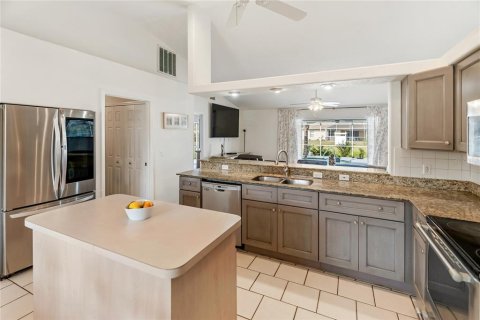 House in North Port, Florida 3 bedrooms, 148.55 sq.m. № 1719678 - photo 15