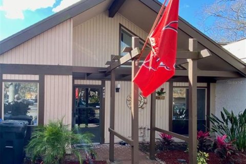 Adosado en alquiler en Tampa, Florida, 3 dormitorios, 131.64 m2 № 1905742 - foto 1