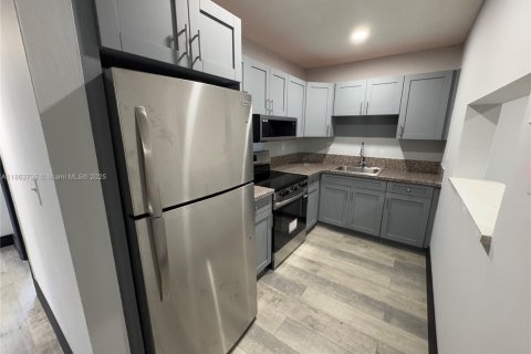 Appartement à louer à Miami, Floride: 2 chambres, 69.68 m2 № 1895700 - photo 9