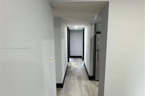 Appartement à louer à Miami, Floride: 2 chambres, 69.68 m2 № 1895700 - photo 8