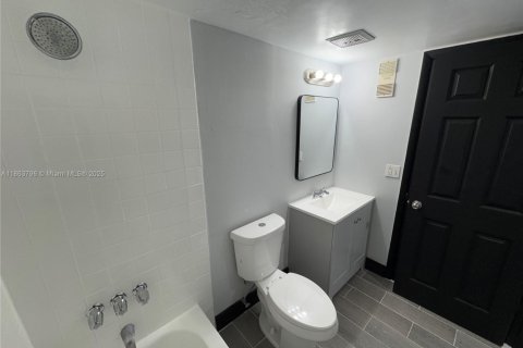 Appartement à louer à Miami, Floride: 2 chambres, 69.68 m2 № 1895700 - photo 13