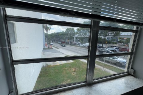 Appartement à louer à Miami, Floride: 2 chambres, 69.68 m2 № 1895700 - photo 16