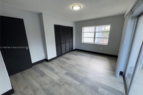 Appartement à louer à Miami, Floride: 2 chambres, 69.68 m2 № 1895700 - photo 18