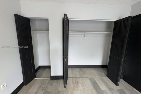 Appartement à louer à Miami, Floride: 2 chambres, 69.68 m2 № 1895700 - photo 29