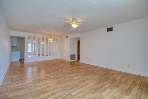 Copropriété à louer à Clearwater, Floride: 2 chambres, 130.06 m2 № 2111513 - photo 12