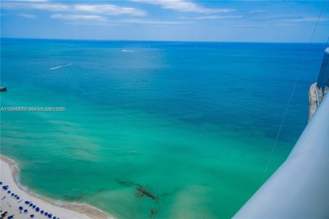Appartement à louer à Sunny Isles Beach, Floride: 3 chambres, 182.27 m2 № 2028929 - photo 21