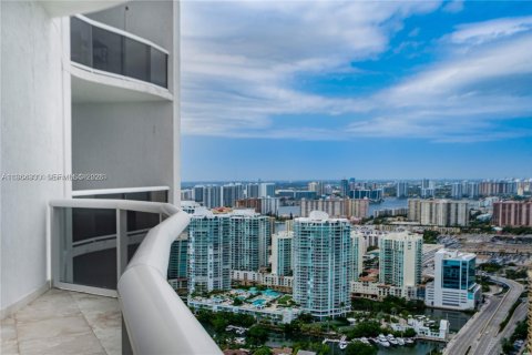 Appartement à louer à Sunny Isles Beach, Floride: 3 chambres, 182.27 m2 № 2028929 - photo 20