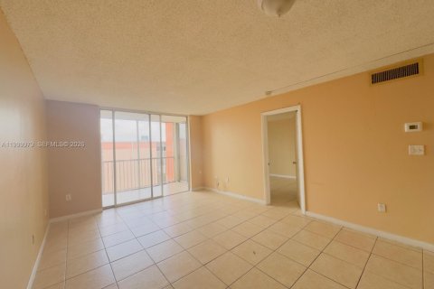 Copropriété à louer à Miami, Floride: 2 chambres, 74.32 m2 № 2067404 - photo 13