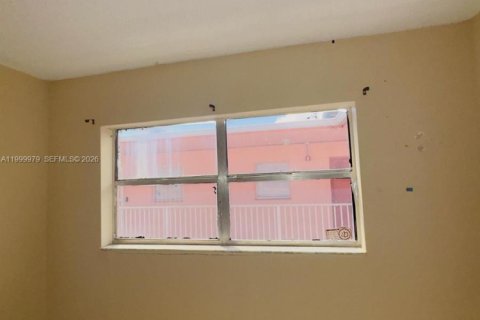 Copropriété à louer à Miami, Floride: 2 chambres, 74.32 m2 № 2067404 - photo 2