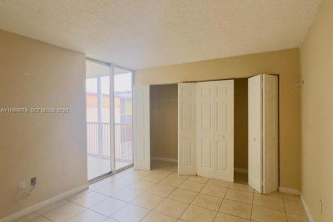 Copropriété à louer à Miami, Floride: 2 chambres, 74.32 m2 № 2067404 - photo 10