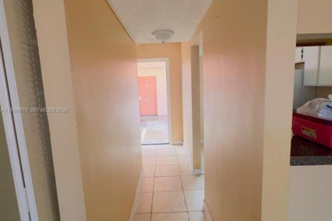 Copropriété à louer à Miami, Floride: 2 chambres, 74.32 m2 № 2067404 - photo 7