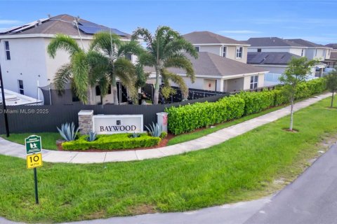 House in Florida City, Florida 3 bedrooms, 141.3 sq.m. № 1927984 - photo 27
