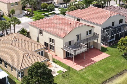 House in Pembroke Pines, Florida 4 bedrooms, 310.94 sq.m. № 2059157 - photo 26