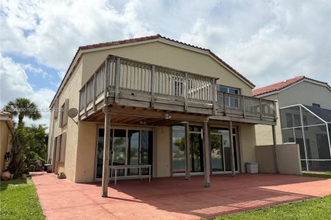 House in Pembroke Pines, Florida 4 bedrooms, 310.94 sq.m. № 2059157 - photo 23