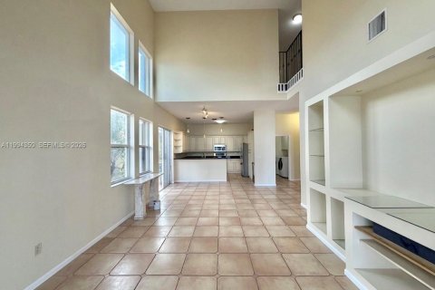 House in Pembroke Pines, Florida 4 bedrooms, 310.94 sq.m. № 2059157 - photo 7
