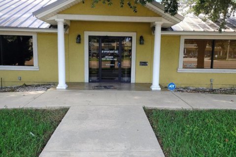 Commercial property in Jacksonville, Florida № 766141 - photo 1