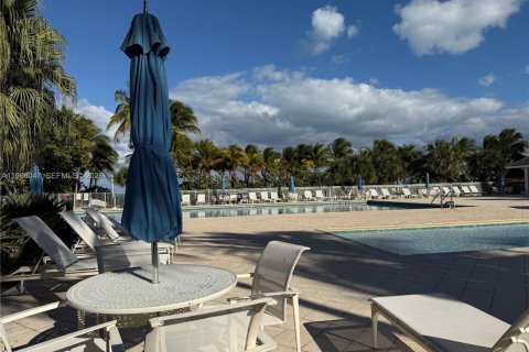 Снять в аренду кондоминиум в Ки-Бискейн, Флорида 3 спальни, 174.19м2, № 1968038 - фото 21