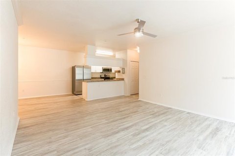 Condo in Tampa, Florida, 2 bedrooms  № 1759953 - photo 8