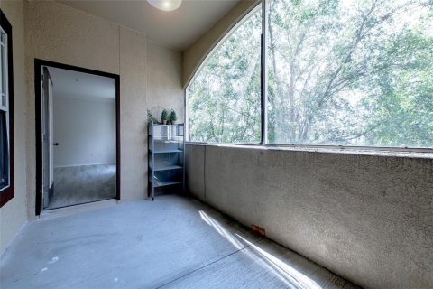 Condo in Tampa, Florida, 2 bedrooms  № 1759953 - photo 19