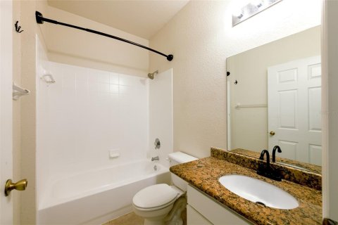 Condo in Tampa, Florida, 2 bedrooms  № 1759953 - photo 10