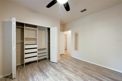Condo in Tampa, Florida, 2 bedrooms  № 1759953 - photo 15