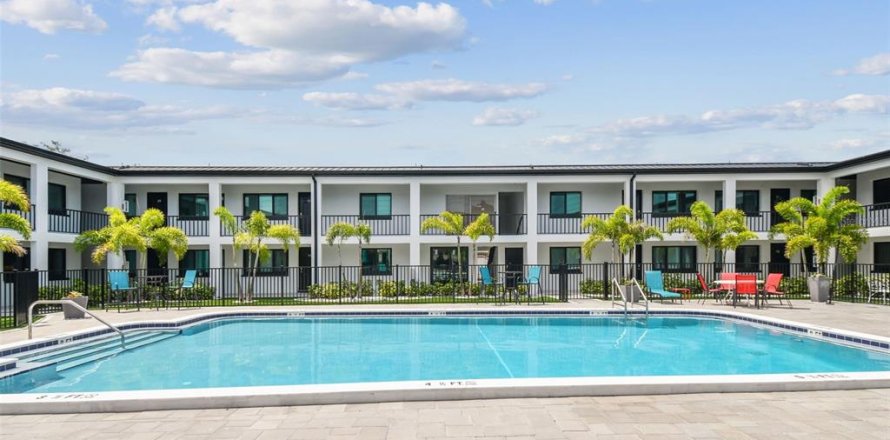 Appartement à Belleair Bluffs, Floride 2 chambres, 92.9 m2 № 1679363