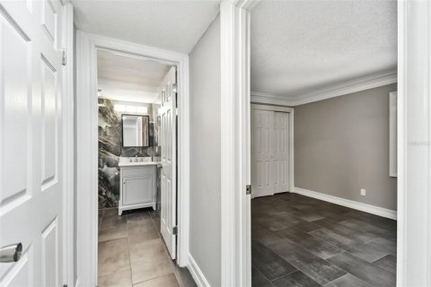 Снять в аренду квартиру в Беллеэйр Блафс, Флорида 2 спальни, 92.9м2, № 1679363 - фото 16