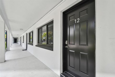 Снять в аренду квартиру в Беллеэйр Блафс, Флорида 2 спальни, 92.9м2, № 1679363 - фото 4