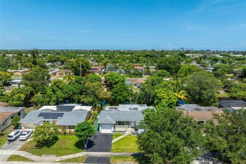 Villa ou maison à louer à Lauderhill, Floride: 3 chambres, 170.2 m2 № 1855310 - photo 30