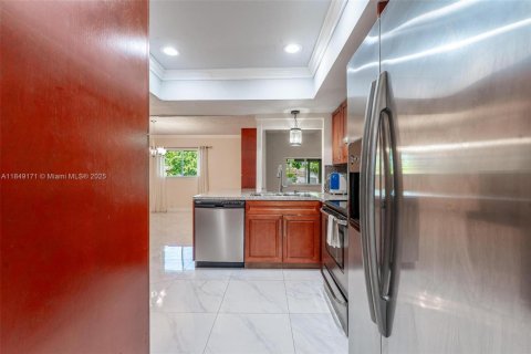 Villa ou maison à louer à Lauderhill, Floride: 3 chambres, 170.2 m2 № 1855310 - photo 13