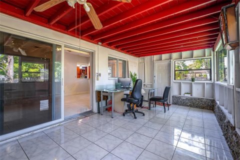 Villa ou maison à louer à Lauderhill, Floride: 3 chambres, 170.2 m2 № 1855310 - photo 24