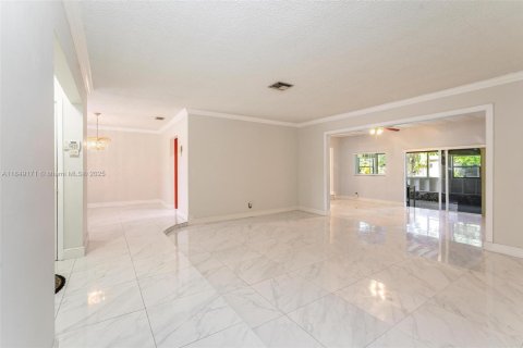 Villa ou maison à louer à Lauderhill, Floride: 3 chambres, 170.2 m2 № 1855310 - photo 8
