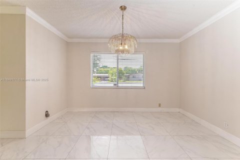 Villa ou maison à louer à Lauderhill, Floride: 3 chambres, 170.2 m2 № 1855310 - photo 17