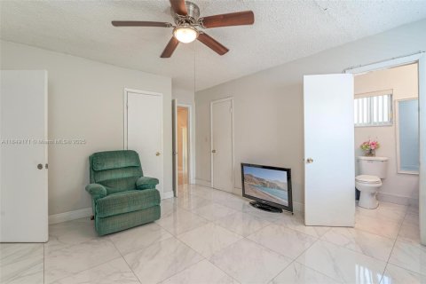 Villa ou maison à louer à Lauderhill, Floride: 3 chambres, 170.2 m2 № 1855310 - photo 20