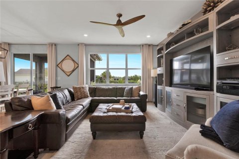 House in Punta Gorda, Florida 4 bedrooms, 266.63 sq.m. № 1847177 - photo 9