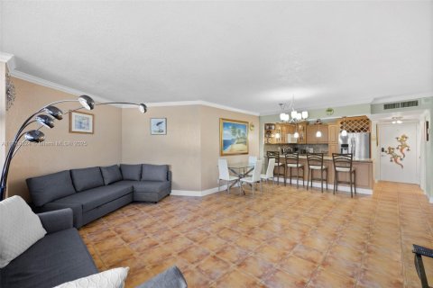 Copropriété à louer à Hollywood, Floride: 1 chambre, 78.69 m2 № 1860379 - photo 15