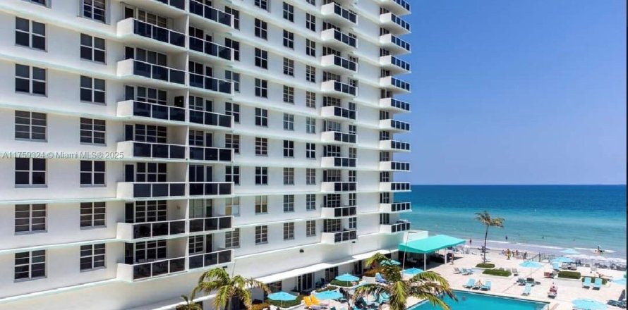 Condo à Hollywood, Floride, 1 chambre  № 1860379