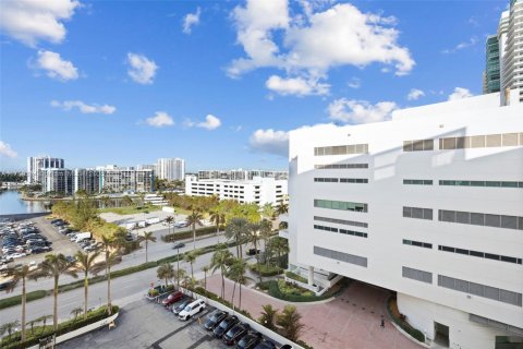 Copropriété à louer à Hollywood, Floride: 1 chambre, 78.69 m2 № 1860379 - photo 18