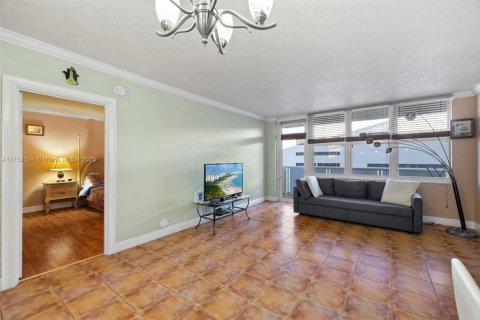 Copropriété à louer à Hollywood, Floride: 1 chambre, 78.69 m2 № 1860379 - photo 10