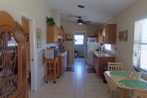 House in Englewood, Florida 2 bedrooms, 114.55 sq.m. № 1907173 - photo 13