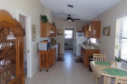 House in Englewood, Florida 2 bedrooms, 114.55 sq.m. № 1907173 - photo 12
