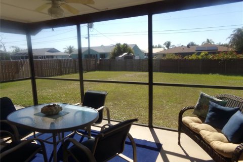 House in Englewood, Florida 2 bedrooms, 114.55 sq.m. № 1907173 - photo 7