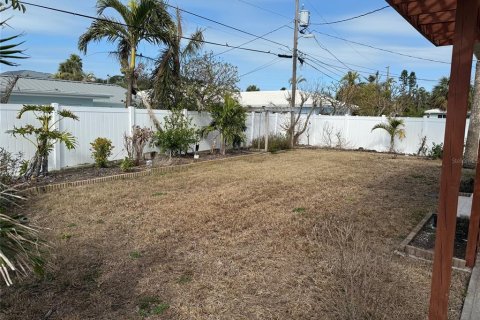 Купить виллу или дом в Клируотер, Флорида 8 комнат, 140м2, № 1552608 - фото 6