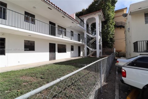 House in Miami, Florida 3 bedrooms, 111.48 sq.m. № 2000962 - photo 29