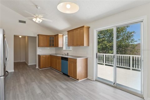 House in Palm Coast, Florida 4 bedrooms, 171.68 sq.m. № 2259343 - photo 10