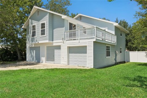 House in Palm Coast, Florida 4 bedrooms, 171.68 sq.m. № 2259343